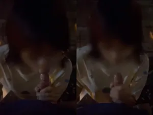 Cởi quần bắt người yêu kính cận mút cu