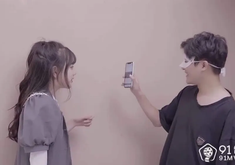 Tống tình con ghệ khi phát hiện clip móc lồn trên điện thoại