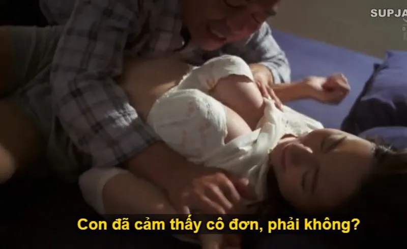 Nhìn con trai mải miết lao đầu vào việc khiến vợ sắp cưới cô quạnh thui thủi, ông bố chồng liều lĩnh đè ra non con dâu.